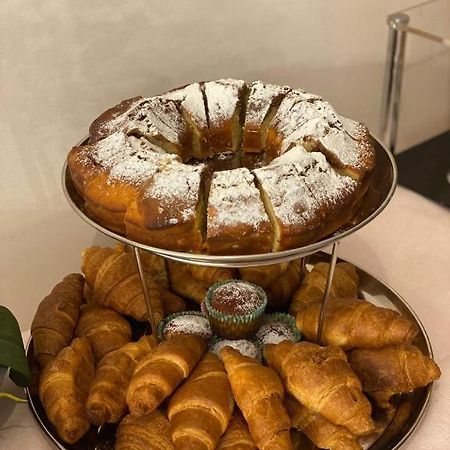 Crown Boutique Hotel دراس المظهر الخارجي الصورة