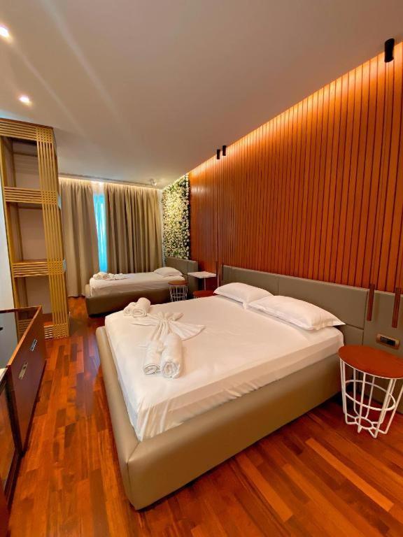 Crown Boutique Hotel دراس المظهر الخارجي الصورة