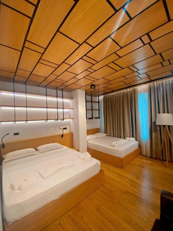Crown Boutique Hotel دراس المظهر الخارجي الصورة