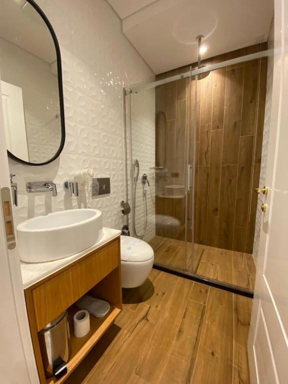 Crown Boutique Hotel دراس المظهر الخارجي الصورة