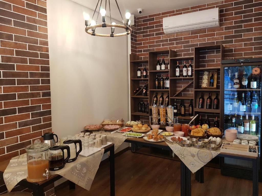 Crown Boutique Hotel دراس المظهر الخارجي الصورة